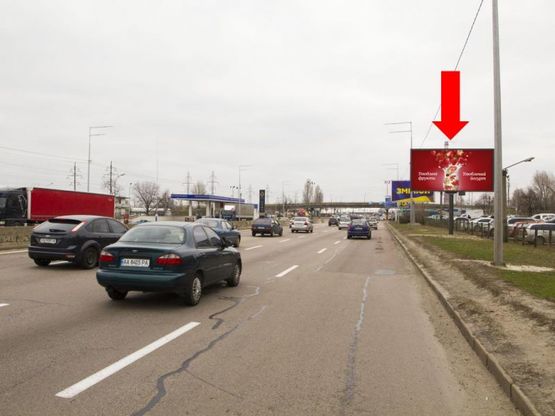 Фото рекламной плоскости по адресу Ватутина пр., 26, напротив АЗС БРСМ, в сторону Троещинского рынка, из центра