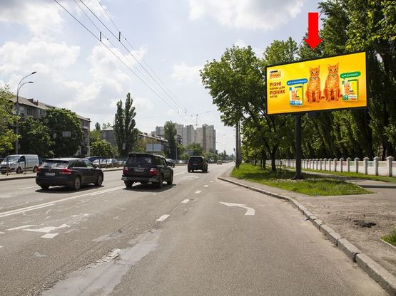 Фото рекламної площини за адресою Перова бул., 3 - ул. Запорожца, в сторону пр. Броварского