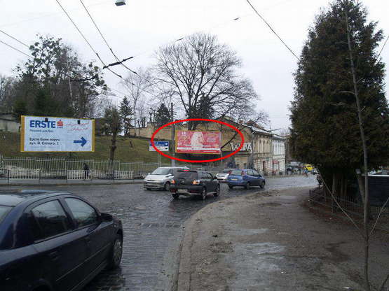 Фото рекламной плоскости по адресу Зелена, 72 (зправа)