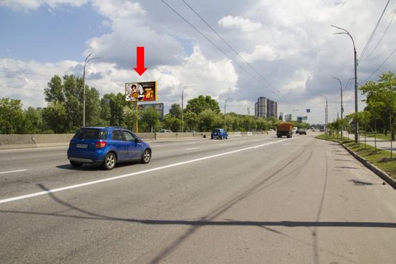 Фото рекламной плоскости по адресу Ватутина пр., напротив ТРЦ "Sky Mall", в сторону Троещины