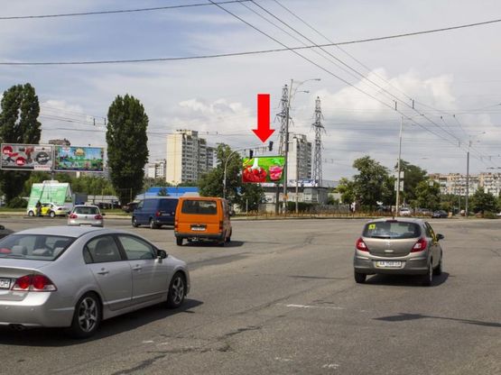 Фото рекламной плоскости по адресу Ватутина пр. - ул. Драйзера, на светофоре, возле рынка "Троещина", в сторону ул. Маяковского, ст.м. "Почайна"