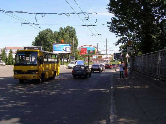 Фото рекламной плоскости по адресу Зелена, 143а  №1 (переїзд біля вул. Дж. Вашінгтона) Б