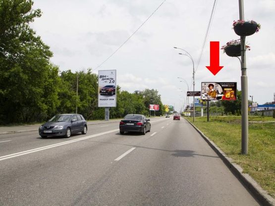 Фото рекламной плоскости по адресу Броварской пр., за мостом метро, 300 м ст. м. "Гидропарк", из центра