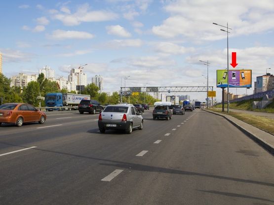 Фото рекламной плоскости по адресу Бажана пр. 12, ст. м. "Осокорки", возле супермаркета "Varus", в сторону ст.м. "Позняки", из центра