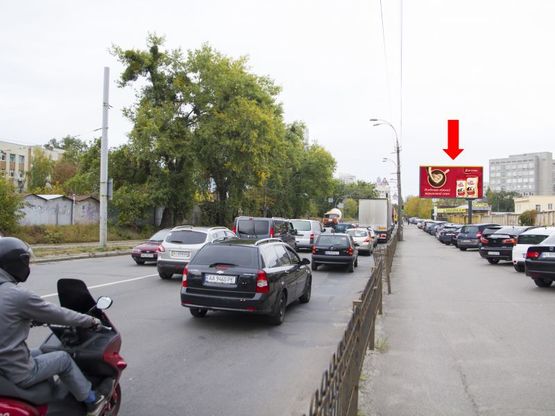 Фото рекламной плоскости по адресу Дегтяревская ул. 51, на светофоре, в сторону ул. Телиги