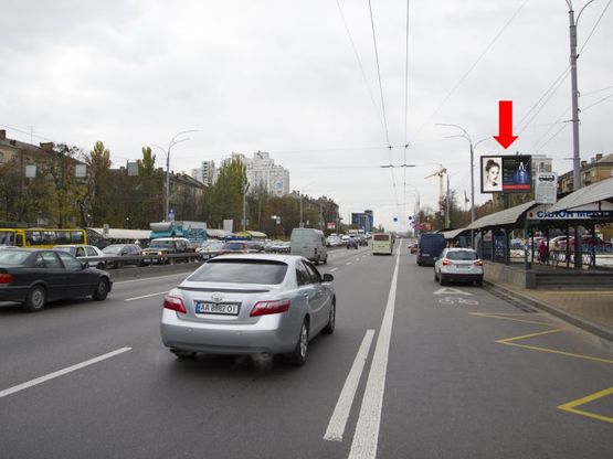 Фото рекламной плоскости по адресу Дружбы Народов бул., 23, ст. м. "Дружбы Народов", в сторону ст. м. "Лыбидская"