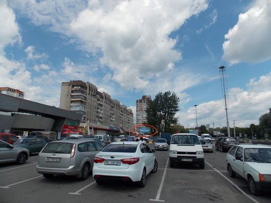 Фото рекламной плоскости по адресу Чорновола ( площа перед Арсеном)