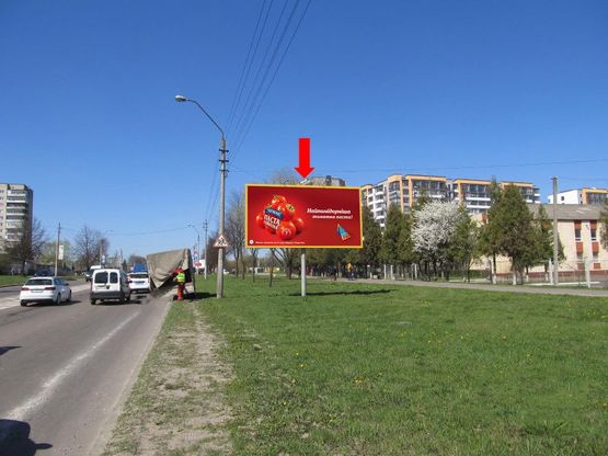 Фото рекламної площини за адресою Хуторовка ул. / Научная ул. / Стрыйская ул., остановка