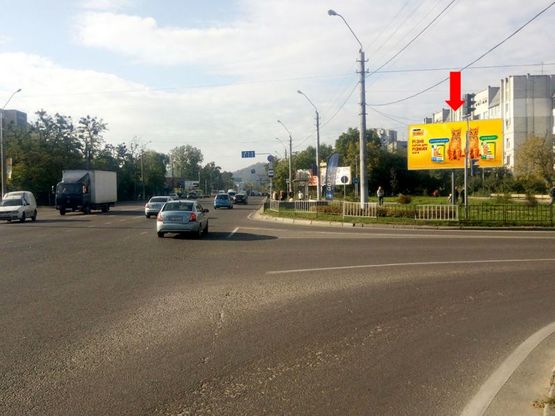 Фото рекламної площини за адресою Хмельницкого ул. / Гринченка ул., напротив ТРЦ "ВАМ", супермаркета "Сильпо", в центр