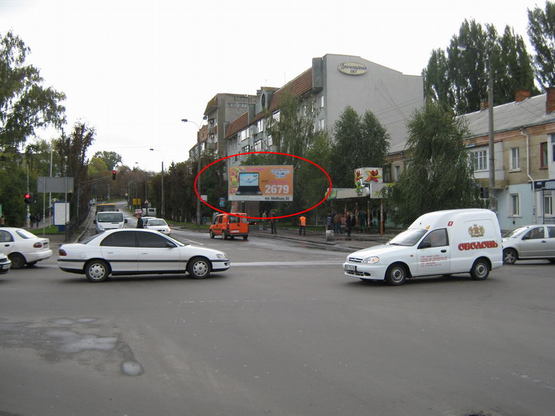 Фото рекламной плоскости по адресу Чорновола - вул. Бандери