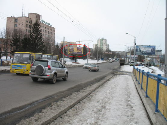 Фото рекламной плоскости по адресу Рівненська