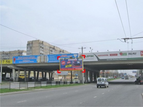 Фото рекламної площини за адресою вул. Наукова (біля мосту, на р/с, з вул. Кульпарківської), призма 1