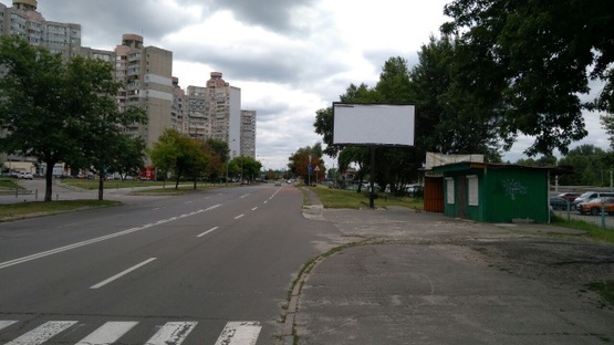 Фото рекламной плоскости по адресу Оноре де Бальзака, навпроти буд. 8, рух в напрямку проспекту Генерала Ватутіна