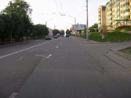 Фото рекламної площини за адресою Героїв Майдану,55