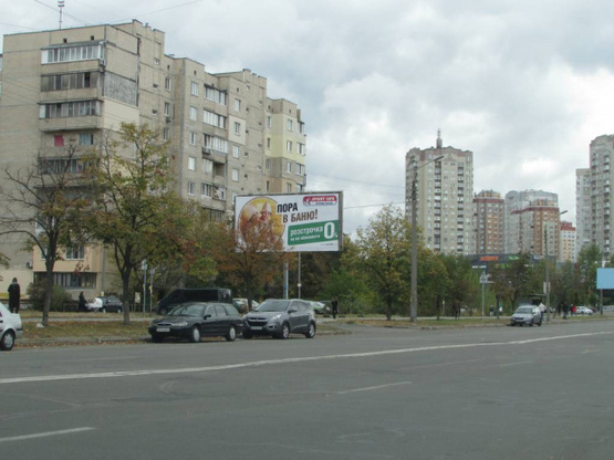 Фото рекламної площини за адресою Сержа Лифаря (Сабурова), 19  (рух до вул. Оноре де Бальзака, ліворуч)