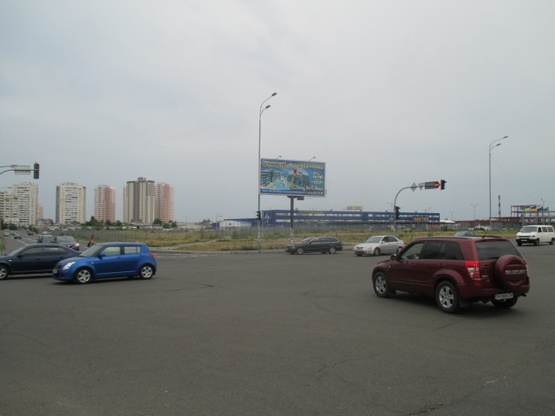 Фото рекламной плоскости по адресу ул.Григоренко (возле Мetro, напротив Эпицентра)