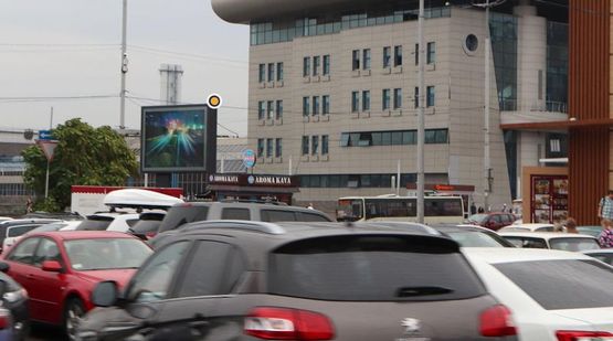 Фото рекламной плоскости по адресу Ползунова ул. 1, ЖД Вокзал, KFC, Экомаркет и ТЦ Европорт