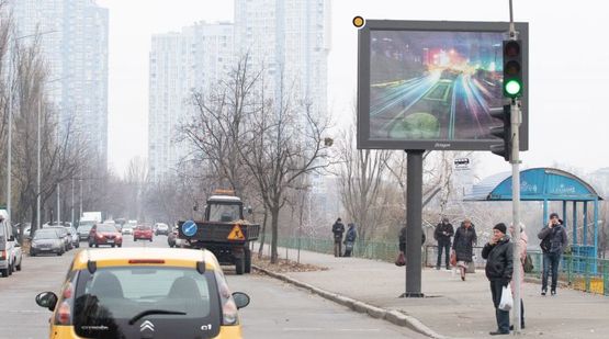 Фото рекламної площини за адресою Энтузиастов ул., за поворотом на И.Шамо бул., справа