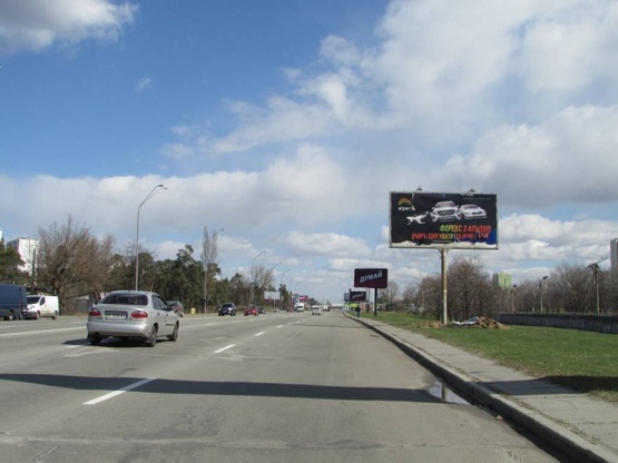 Фото рекламної площини за адресою Броварський проспект,  31 навпроти (рух на виїзд із міста)