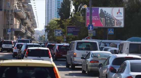 Фото рекламной плоскости по адресу Оболонский пр. 15