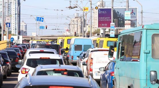 Фото рекламної площини за адресою Оболонский пр., ст.м. "Почайна"