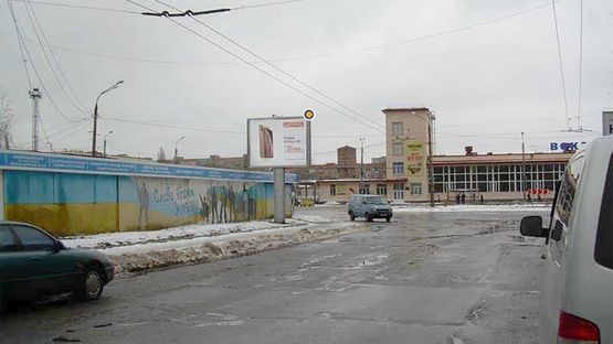 Фото рекламної площини за адресою Вернигоры ул. 2!!! Размер постера 3240х2540 мм, ВИНИЛ!!!