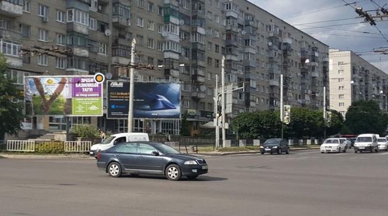 Фото рекламной плоскости по адресу Любинская ул / Выговского ул., к центру