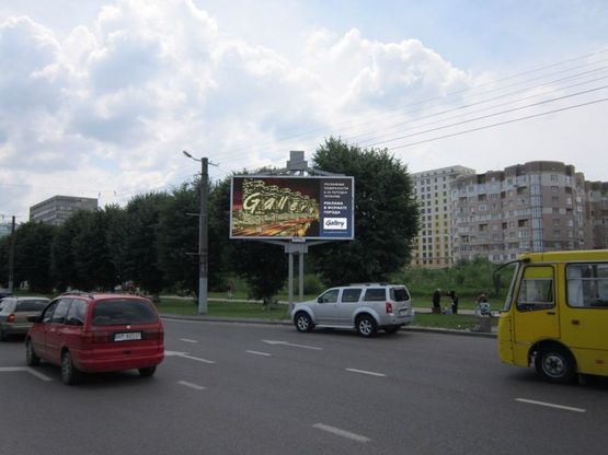 Фото рекламной плоскости по адресу Черновола В пр / Панча ул, в центр