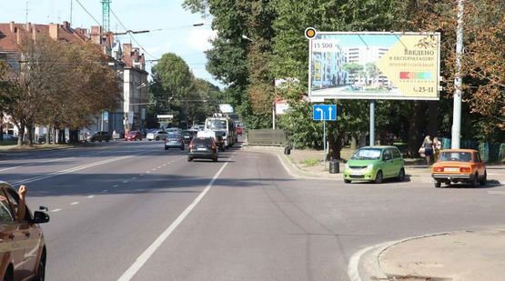 Фото рекламної площини за адресою Стрыйская ул / Козельницкая ул, в центр