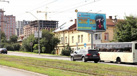 Фото рекламной плоскости по адресу Княгини Ольги ул / Шумского ул, из центра