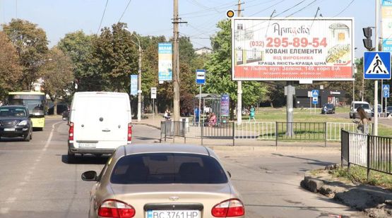 Фото рекламной плоскости по адресу Зеленая ул. 186 / Бузковая ул., в центр