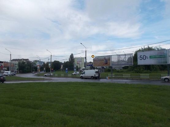 Фото рекламної площини за адресою Зеленая ул., кольцо, возле АЗС, левый