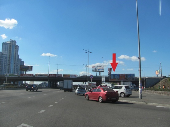 Фото рекламной плоскости по адресу Бажана Н. просп., ст. м "Осокорки", направление на Южный мост (Comfy, Novus, Sport Life, Желтое Море)