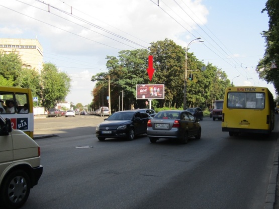 Фото рекламной плоскости по адресу Кирилловская ул. (Фрунзе ул.), 109/1 (Библиотека им. И.Франка, сьезд с Фрунзе ул. на Московский просп.)