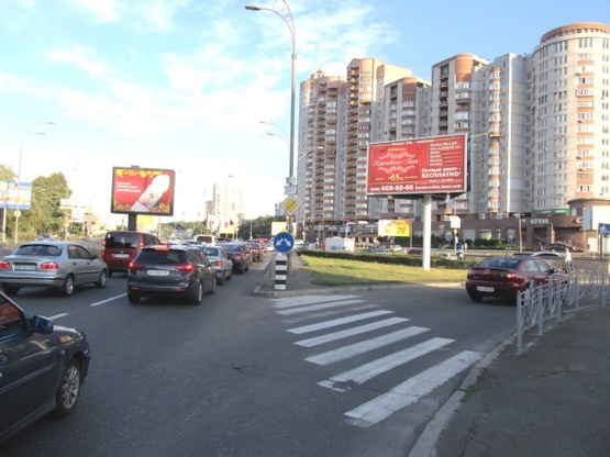 Фото рекламної площини за адресою Гринченко Николая ул. (маркет "Велика кишеня", "Lucky Fisher"), выезд на ул.Саперно-Слободскую, призма