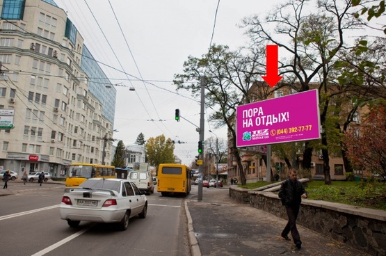 Фото рекламной плоскости по адресу Мельникова ул. / ул. Якира, светофор, в сторону ст. м. "Дорогожичи"