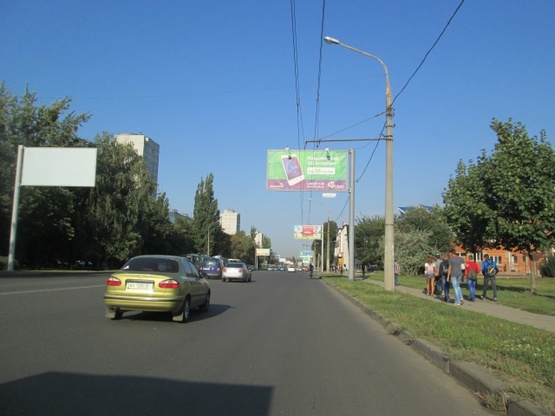 Фото рекламної площини за адресою Юбилейный просп.(50-ти летия ВЛКСМ просп) - Верхоянская ул., (Hotel&Spa "Miami", бильярд, маркет "Дигма", ПриватБанк, Библиотека), в направл. ул. Академика Павлова