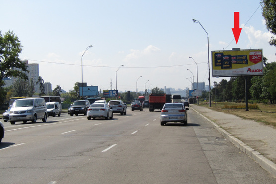 Фото рекламной плоскости по адресу Броварской просп., ст. м. Лесная (500м к ст. м. Черниговская, парк Киото, АЗС, въезд в город)