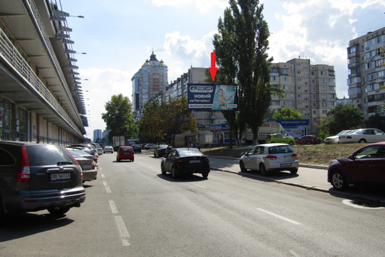 Фото рекламної площини за адресою Оболонский проспект, 31 (ТРЦ "Дрим Таун"), в напр. станции метро Минская