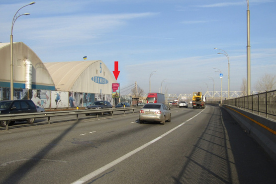 Фото рекламной плоскости по адресу Набережно-Рыбальская ул. (АСЗ "GLUSCO", Блокбастер мол, METRO Cash & Carry), в направл. просп. С.Бандеры, Северного моста