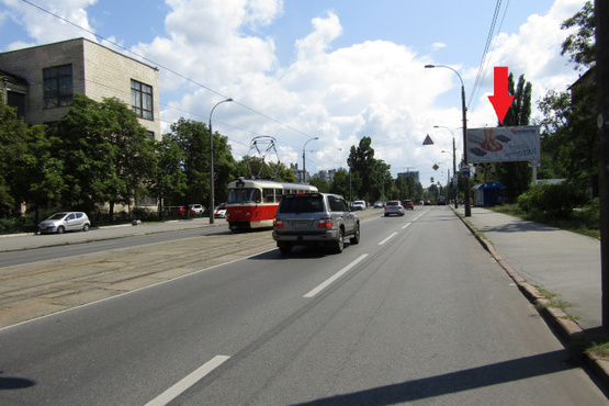 Фото рекламной плоскости по адресу Пражская ул., 10, (АТБ-маркет, АЗС "ОККО", супермакет "Фора", "Червоний маркет"),в направ. ул. Алма-атинской
