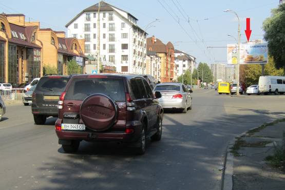 Фото рекламної площини за адресою Вильямса Ак. ул., 17/11 (маркет "Сильпо", комплекс "Лавилиа"), в направ. Голосеевского просп.