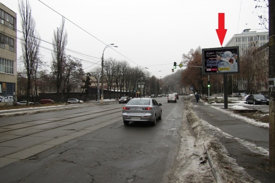 Фото рекламної площини за адресою Кирилловская ул. (Фрунзе ул.), 89- ул. Хвойки  В., (ОщадБанк, Библиотека им. О.Копиленка, стадион "Спартак", СШ№114), направ. Нижний Вал ул