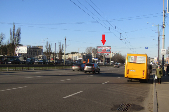 Фото рекламної площини за адресою Большая кольцевая (на разделителе), (АЗС "Shell", обойный рынок), в направл.просп.Победы