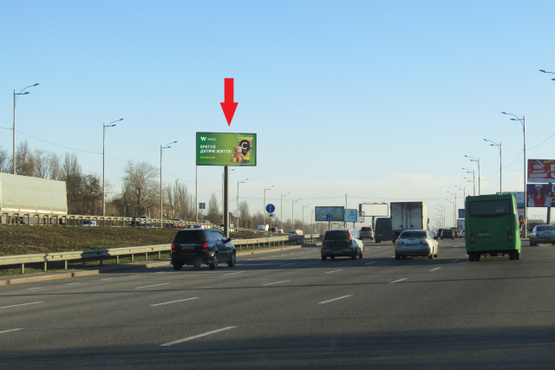 Фото рекламной плоскости по адресу Большая кольцевая (на разделителе), (АТБ-маркет, автосалоны "Toyota", "Lexus", "Volvo", АЗС "ОККО"), в направл.просп. Академика Глушкова