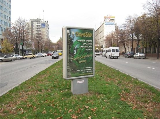 Фото рекламной плоскости по адресу вул. Пролетарська — вул. Перша ливарна