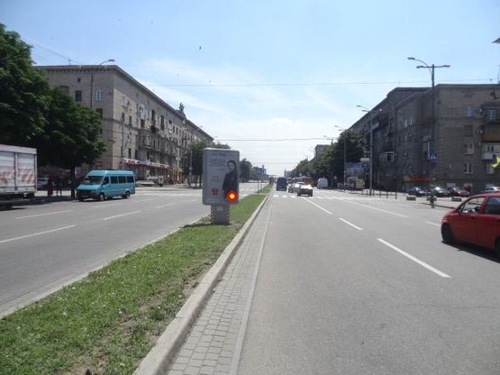 Фото рекламної площини за адресою вул. Парковий бульвар — пл. Запорізька