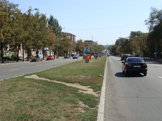 Фото рекламної площини за адресою вул. Запорізька — вул. Приходська