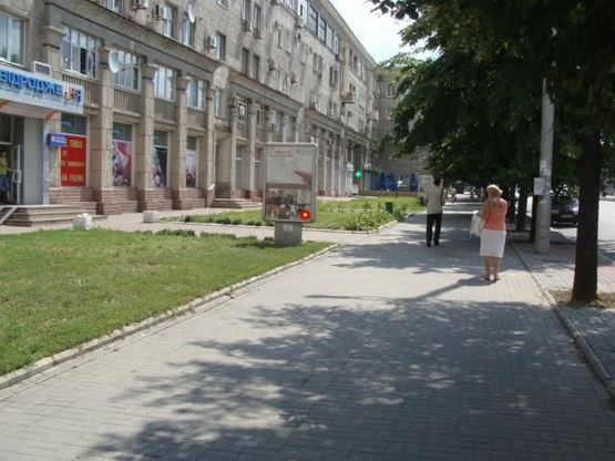 Фото рекламной плоскости по адресу пр. Соборний — вул. Добролюбова, №3