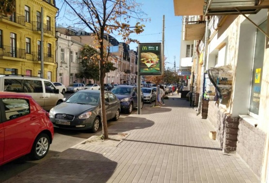 Фото рекламной плоскости по адресу вул. Костянтинівська, 6/8